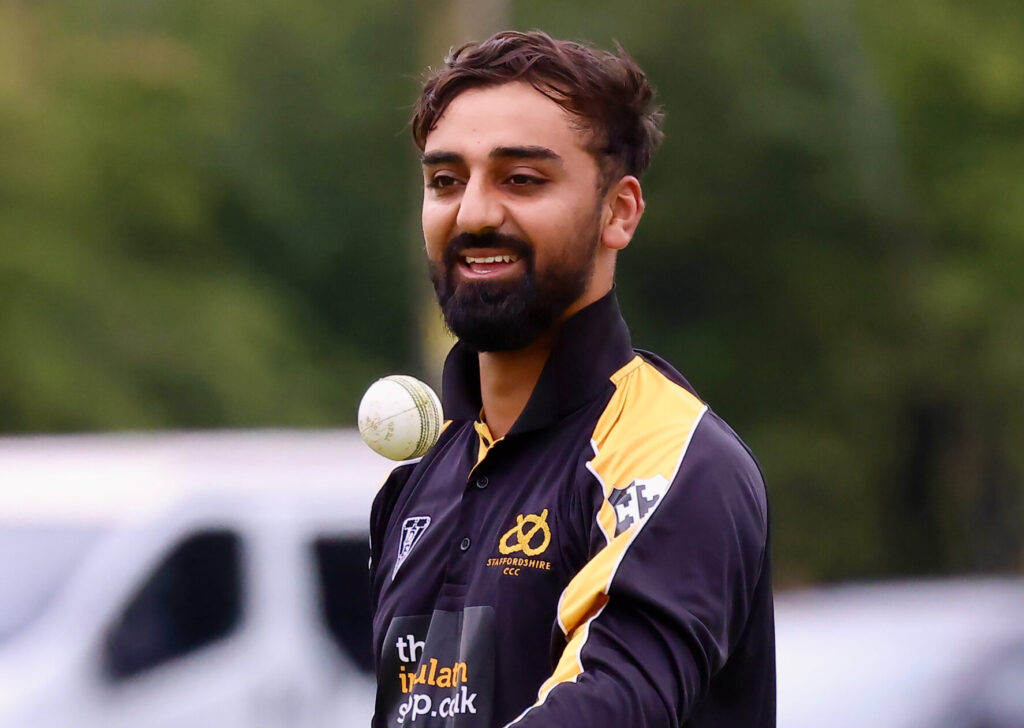 Staffordshire spinner Anis Raza took three wickets against Warwickshire.